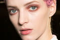 Fashion week prêt-à-porter Paris : maquillage poétique chez Givenchy