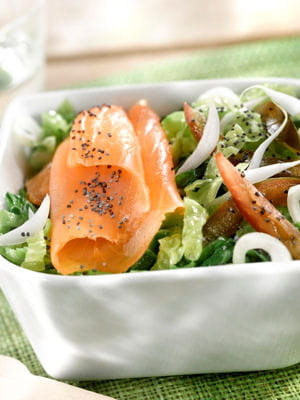 salade de choux et saumon au naturel. 