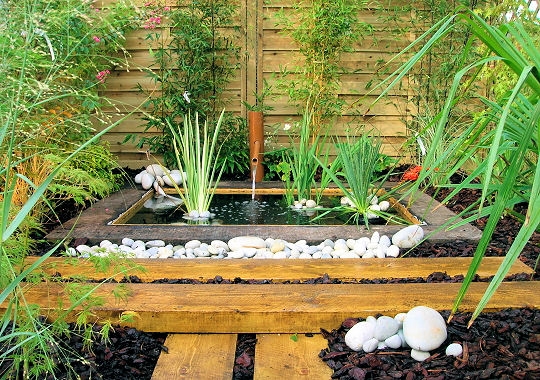 30 fontaines pour rafra�chir votre jardin