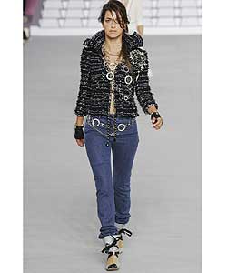 Ensemble Jean et veste en tweed de Chanel