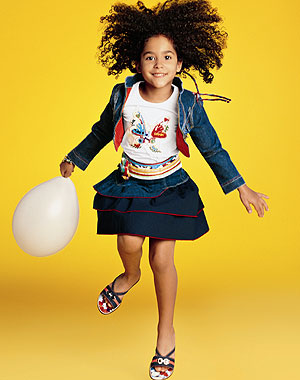 10 tenues de créateurs pour petites filles : Ensemble jean de Escada