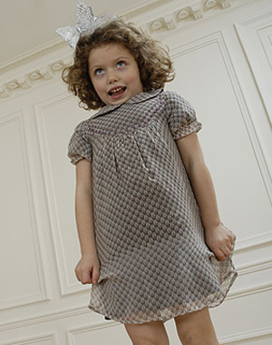 10 tenues de cr&eacute;ateurs pour petites filles : Robe vaporeuse de Antik Batik