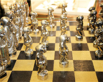 10 créations exceptionnelles : Le jeu d'échecs de Franck Jaïs pour Terre de pierre