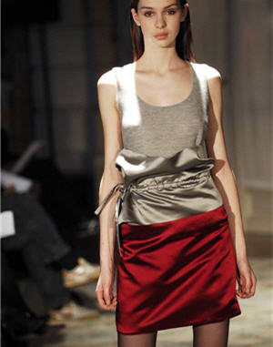 Les défilés haute couture printemps-été 2008 : Jupe bicolore en soie de Cathy Pill