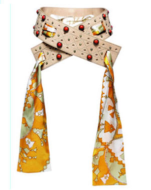 10 excentricités de créateurs : ceinture foulard de Dior