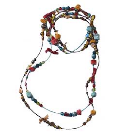 Noël : 10 bijoux à se faire offrir - Sautoir multicolore de Camaïeu