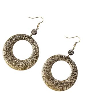 10 accessoires métallisés : Boucles d'oreilles inspiration marocaine de Promod 