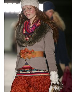 Tendance slave : Gilet &agrave; fourrure de H&M