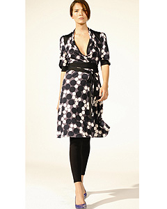 10 tenues tendance pour la rentr&eacute;e - Robe portefeuille de Kooka&iuml;