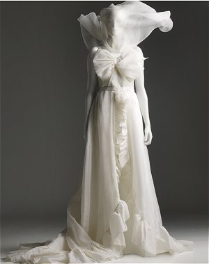 10 cr&eacute;ations Viktor & Rolf pour H&M : Robe de mari&eacute;e