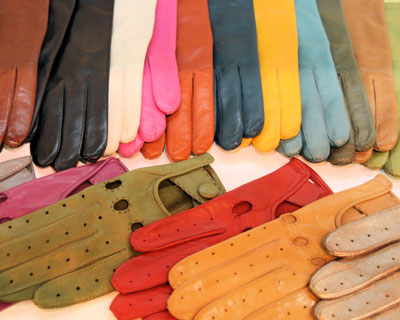 Nouveautés accessoires : les gants ultra colorés de Maison Frabre