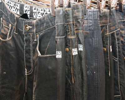 Nouveautés habillement : le jean interactif de Denim Code