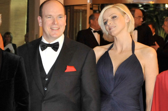 http://www.journaldesfemmes.com/people/evenements/reportage/Le-bal-de-la-rose-a-monaco/images/charlene-et-albert.jpg