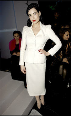 Look Dita von Teese défilé Dior prêt à porter 2007